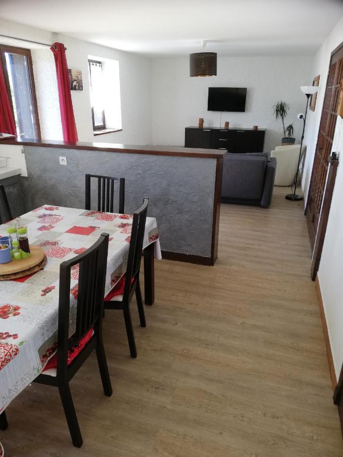 gite les chaumeix Prondines Exterior foto